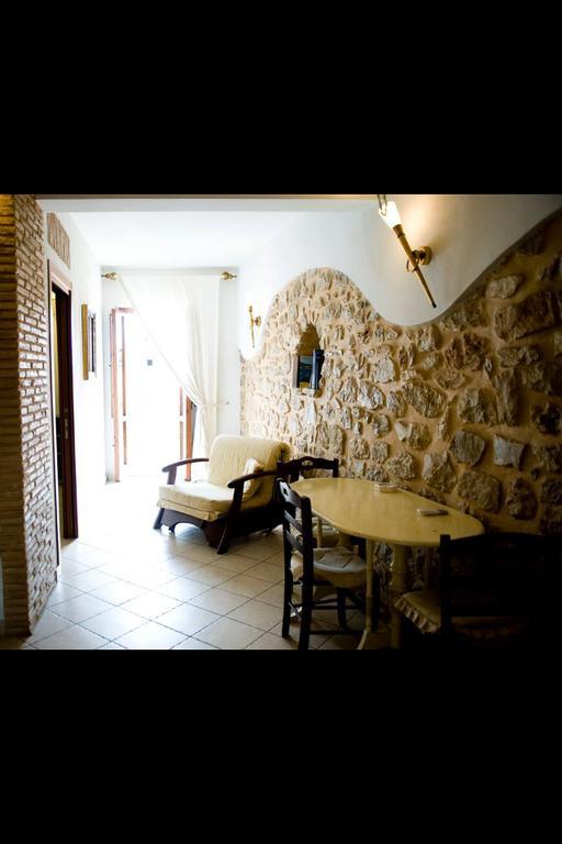 Bed And Breakfast Mblo Fondi Dış mekan fotoğraf