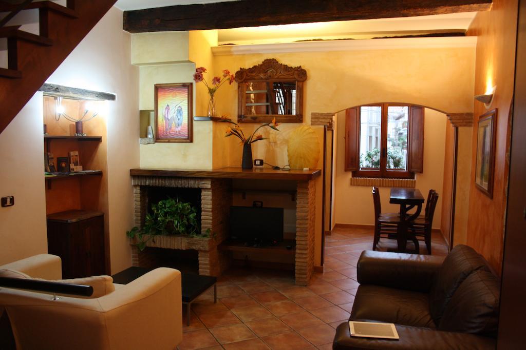 Bed And Breakfast Mblo Fondi Dış mekan fotoğraf