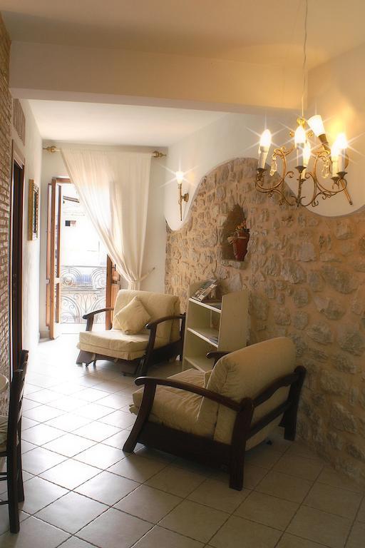 Bed And Breakfast Mblo Fondi Dış mekan fotoğraf
