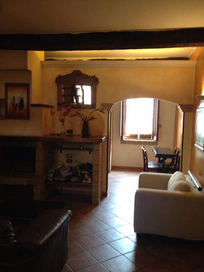 Bed And Breakfast Mblo Fondi Oda fotoğraf